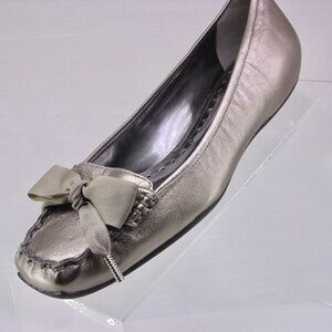 BCBGirls shoes size 7 pewter leather slip-on flats new never worn